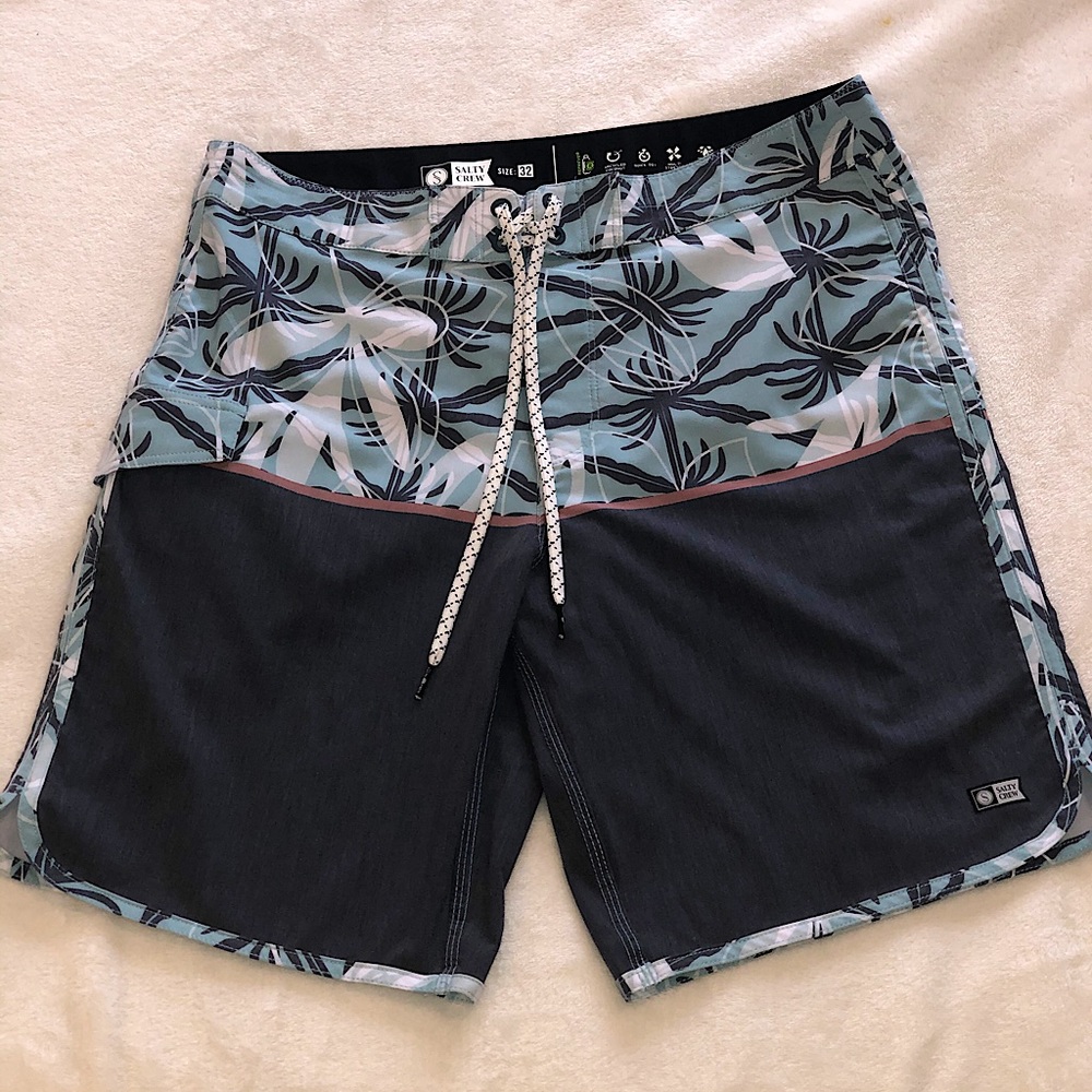 NEW Salty crew swim trunks